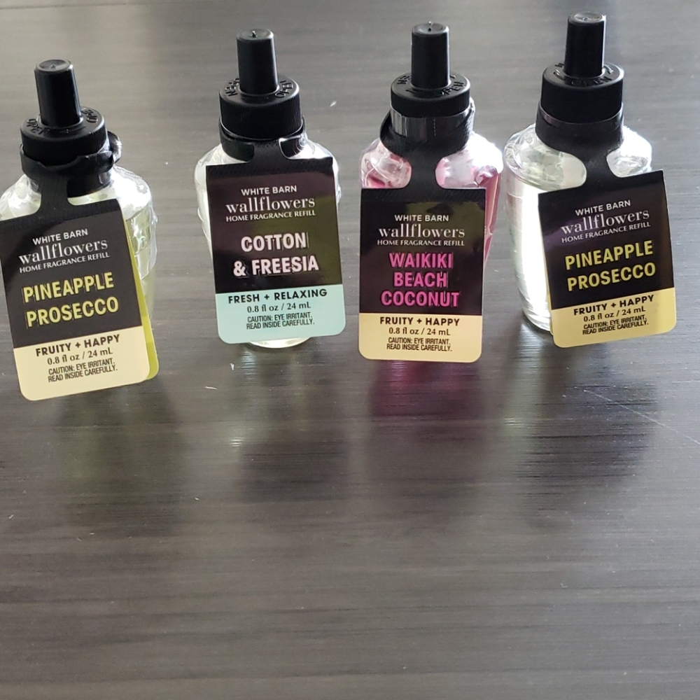 (NWT) Bath and Body Works Wallflowers